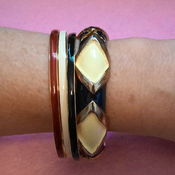 Bangle Bracelets -- Enamel -- Set of 4 -- 2 3/4" Diameter -- Red White Blue - Picture 2 of 11